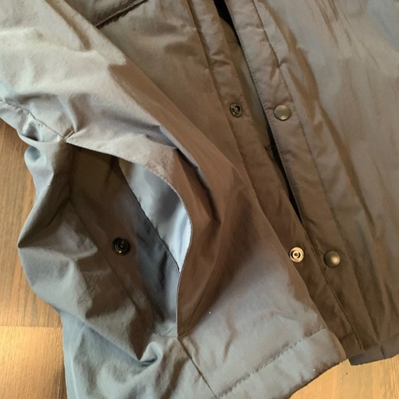 Tech Shirt Jacket by Old Navy. Water and wind resistant. $55 retail. Mens sz XL - Picture 4 of 5